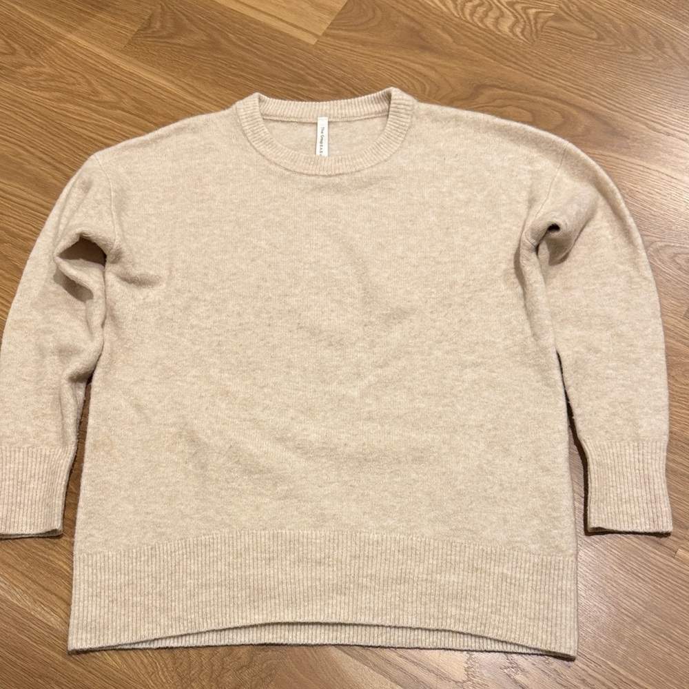 Aritzia Women's Cream Crew Neck Sweater - Picture 1 of 1